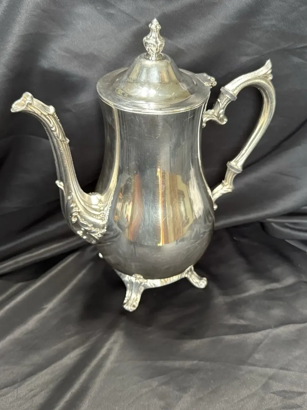 Vintage International Silver Company Silver Plated Footed Lidded Tea Pot
